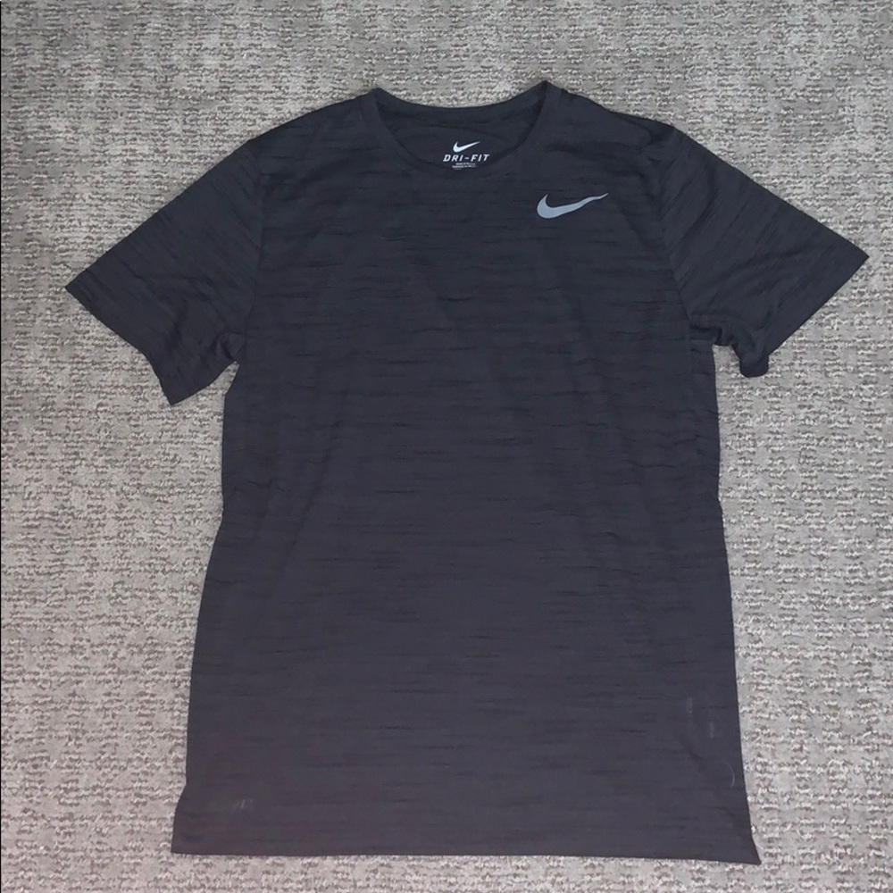 Size large Nike Dri-Fit shirt